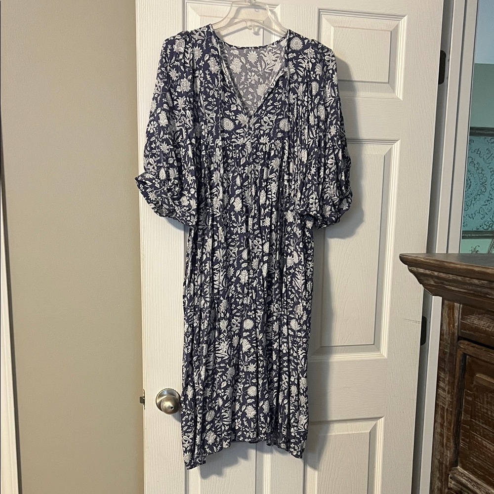 Elegant Navy and White Floral Dress